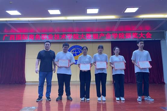 说明: dedbc34a6cbf8281dc799581ce4104c